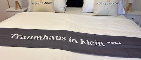 3 bedrooms, Internet, bed sheets