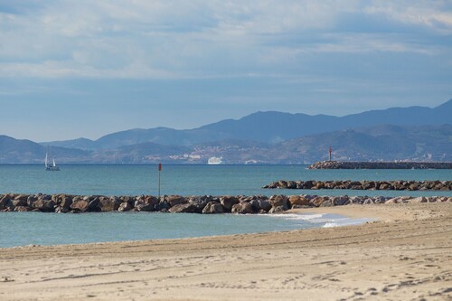 St Cyprien Belle maison rénovée avec jardin 4 à 6 p