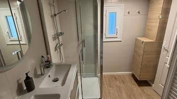 Een douche, een haardroger