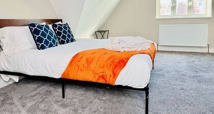 25A Moonstone House in Thetford