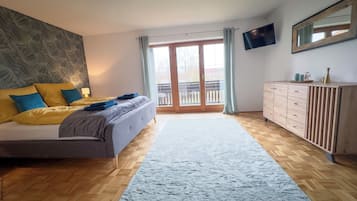 1 bedroom, bed sheets