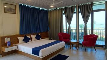 Premium Room, Balcony, Sea View | Laptop workspace, free WiFi