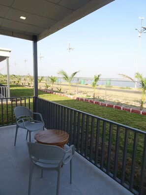Balcony - SIMBOR BEACH RESORT (Diu)