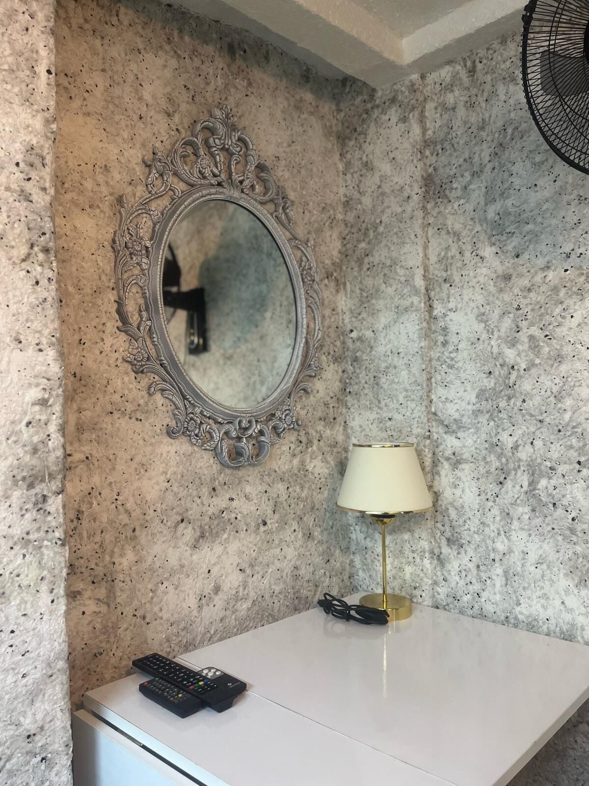 Minibar, iron/ironing board, free WiFi, bed sheets