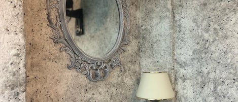 Minibar, iron/ironing board, free WiFi, bed sheets