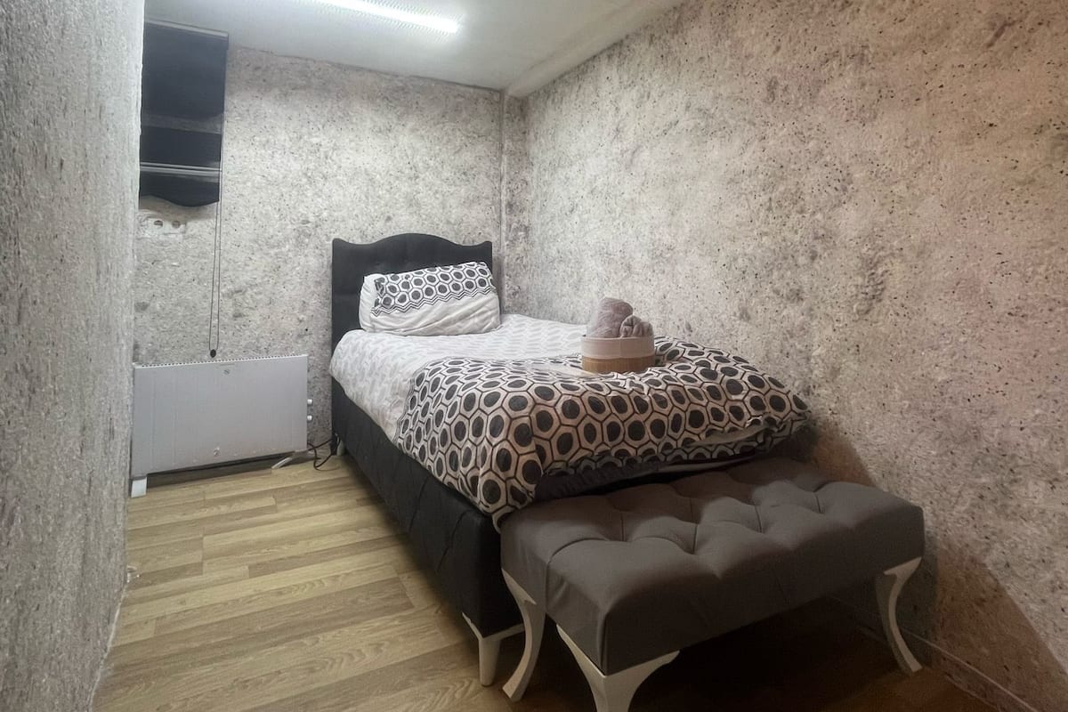 Minibaari, silitysrauta/-lauta, ilmainen Wi-Fi, vuodevaatteet