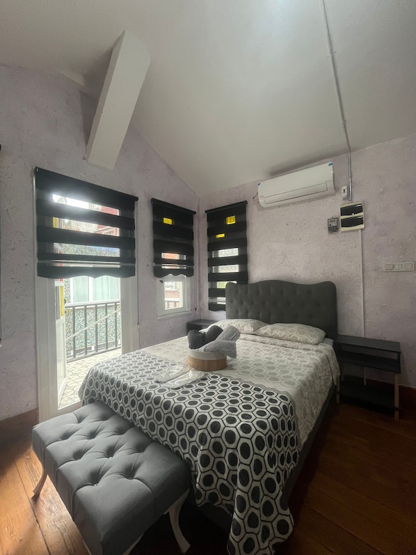 Camera Junior, 1 letto singolo | Minibar, ferro/asse da stiro, Wi-Fi gratuito, lenzuola