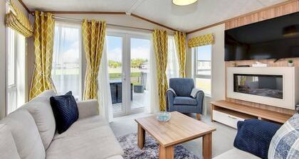 Lodge No 55 | Hot Tub | Stewart's Resort Cameron