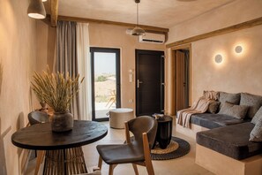 Smart TV, books, stereo - Opuntia Suites Two Bedroom Villa (Naxos)