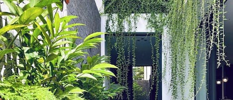 Luxury Room, Pool View | Desk, free WiFi