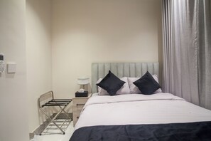 Elite Room | Iron/ironing board, free WiFi - Elite One-Bedroom Apt AlRimal-4 (Riyadh)