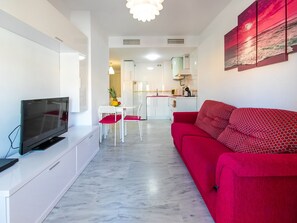 TV - Sunny apartment by Interhome (Rincón de la Victoria)