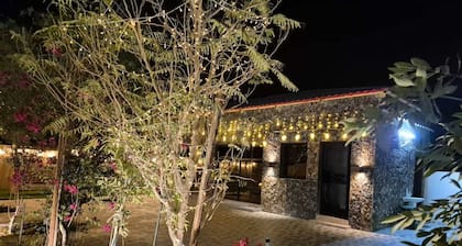 4-bedroom resort in enchanting Kadrah with WiFi, AC