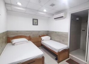 Triple Room | Free WiFi - Nanqiang Hostel (Kowloon)