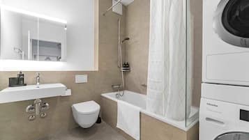 SĂšche-cheveux, serviettes fournies, savon, papier toilette