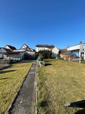 Property grounds - Work & Relax: High-Speed Wi-Fi, A67 & A5 Access, Nature Nearby! (Biebesheim am Rhein)