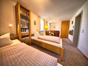 1 bedroom, free WiFi, bed sheets