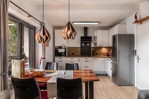 Kühlschrank, Ofen, Herdplatte, Geschirrspüler