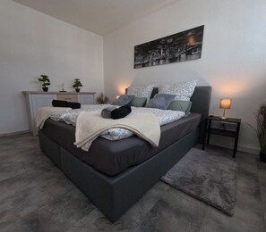 3 quartos, ferros/tábuas de passar roupa, Wi-Fi de cortesia