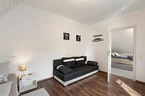 3 dormitoris, planxa i posts de planxar, wifi gratuïta i roba de llit 