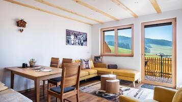 Tv, dvd-spelare, ett bordtennisbord och en stereo