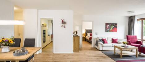 Televisión, reproductor de DVD y estéreo