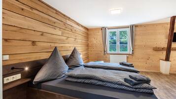 1 quarto, Wi-Fi de cortesia, roupa de cama