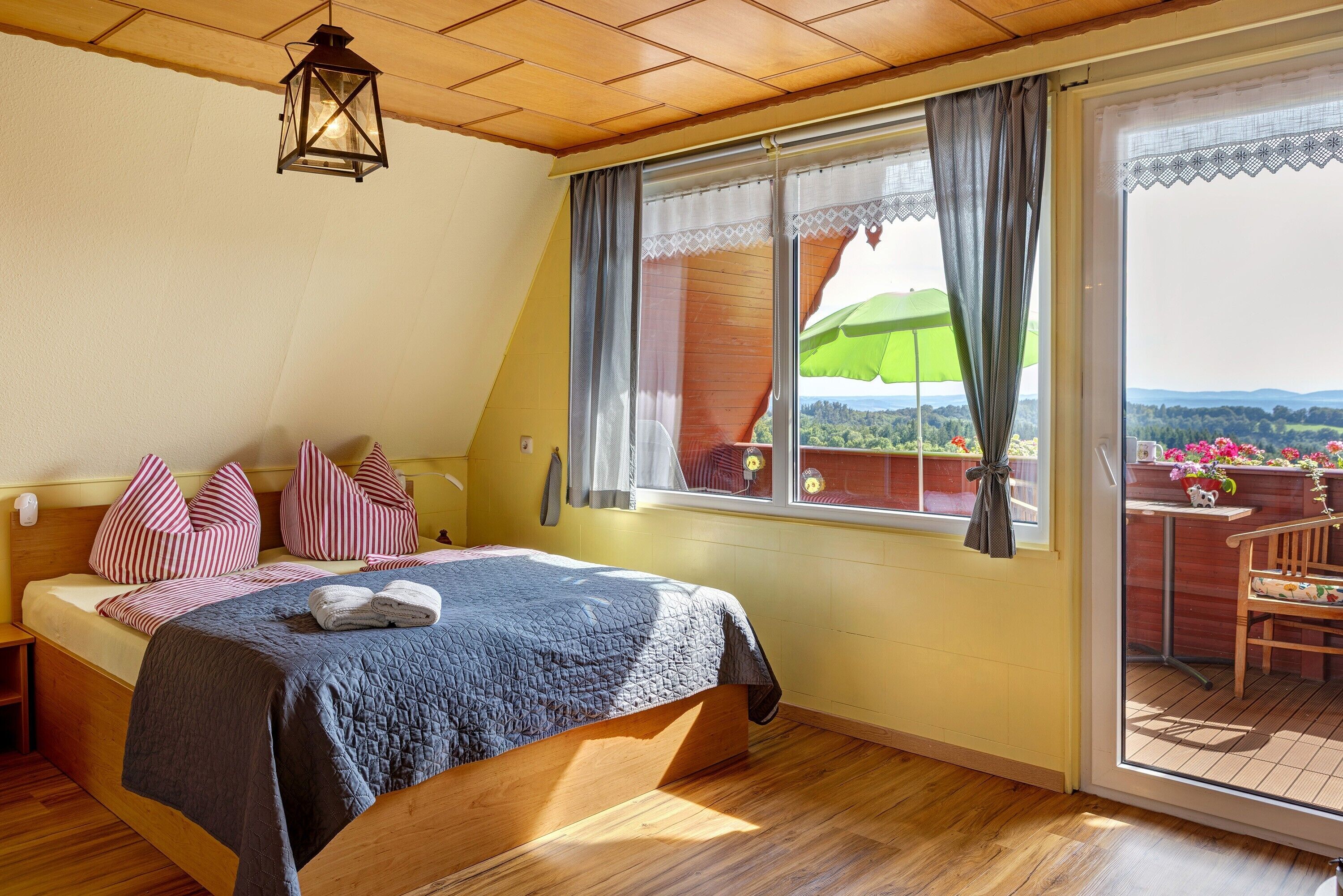 2 Schlafzimmer, Bügeleisen/Bügelbrett, Bettwäsche