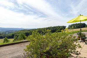 Property grounds - Holiday Home 'Finnhütte Hohe Klinge' with Mountain View, Private Terrace and Balcony (Brotterode-Trusetal)