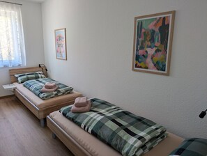 2 soveværelser, sengetøj