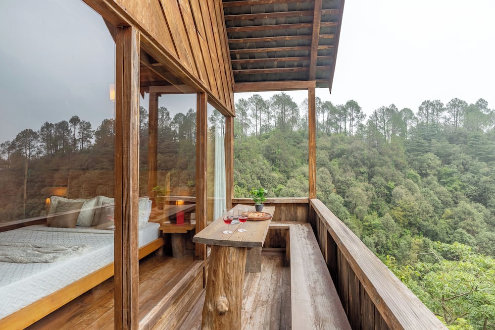 Alaya Stays Suro Woodcrest Chalet