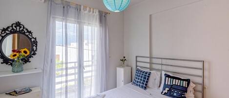 1 غرفة نوم ومكواة/لوح كي وواي فاي مجانًا وملاءات أسرّة