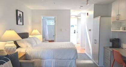 Hotel-Style Studio @ Pacific Shores w/ full Resort access
