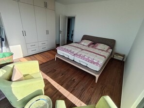 อพาร์ทเมนท์, 1 ห้องนอน, ระเบียง, วิวทะเล | 2 ห้องนอน