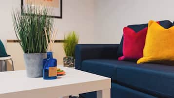 Apartment, 1 Bedroom | Living room