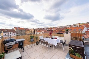 Appartement, 2 chambres, fumeur, vue ville | Balcon