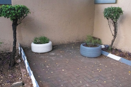 Studio, 1 Bedroom, Accessible, Smoking | Property grounds