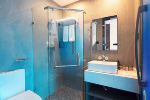 Comfort Twin Room, City View | Bathroom - Mcsrh Hotel-Guiyang Penshuichi (Guiyang)
