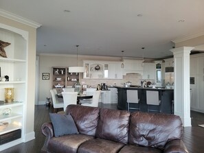 Free daily full breakfast