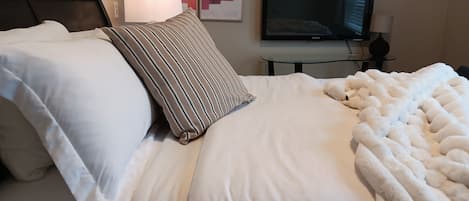 Luxury Suite, 2 Bedrooms, Sea View | 1 bedroom, premium bedding, down duvets, pillow-top beds