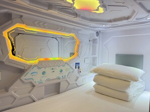 Economy Single Pod - Complimentary 1-Hour Early Check-In & 1-Hour Late Check-Out | Individually decorated, bed sheets - take a nap hotel (Chengdu)