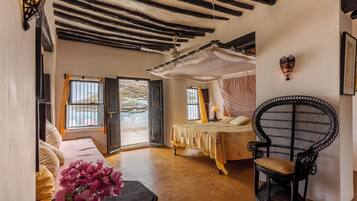 5 habitaciones, tabla de planchar con plancha, wifi y ropa de cama