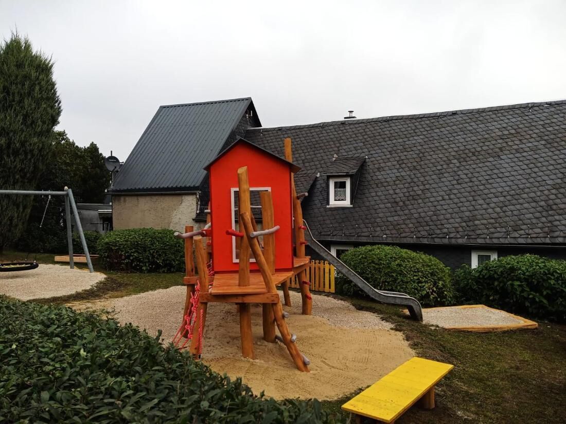 House, 3 Bedrooms, Smoking, Balcony | Children’s area