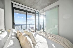 2 makuuhuonetta, silitysrauta/-lauta, ilmainen Wi-Fi, vuodevaatteet