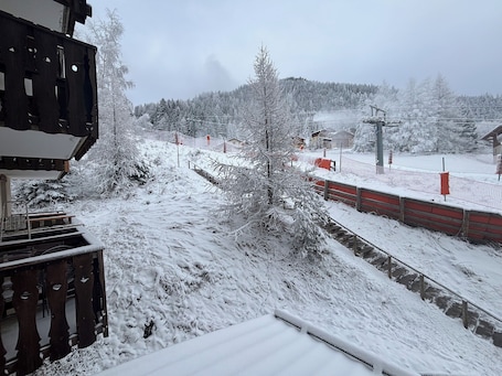 Property grounds. Ski studio at the foot of the slopes Valfréjus ski resort