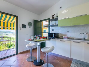 Frigorifero, forno, pentole/stoviglie/utensili