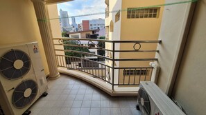 Verdunkelungsvorhänge, Bügeleisen/Bügelbrett, kostenloses WLAN