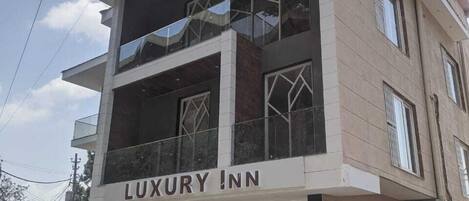 Fachada de la propiedad