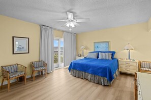 3 bedrooms, internet, bed sheets