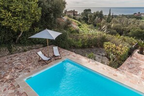 Pool - Luxurious, modern villa for 8 persons in a peaceful location, sea view, pool (Agay)